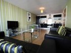 фото отеля Prime Location Lets - Vizion Apartments
