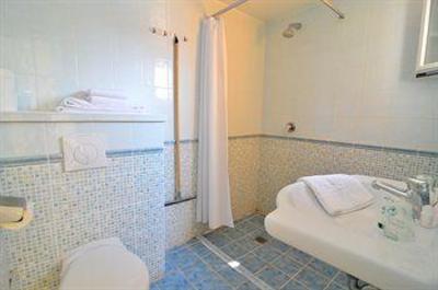 фото отеля Hotel Mediterranee Calvi