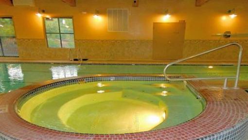 фото отеля Running Y Vacation Rentals