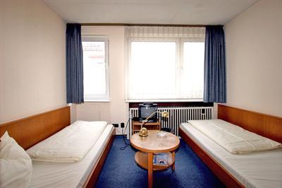 фото отеля Basic-Hotel Ostseehalle