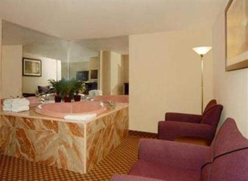 фото отеля Red Roof Inn Tallahassee