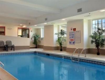 фото отеля Microtel Suites Mount Airy