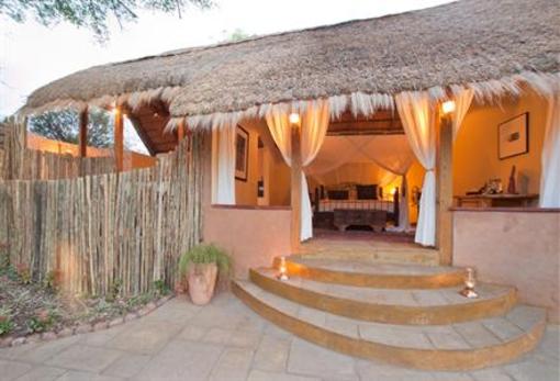 фото отеля Tongabezi Lodge