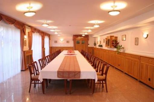 фото отеля Revesz Hotel