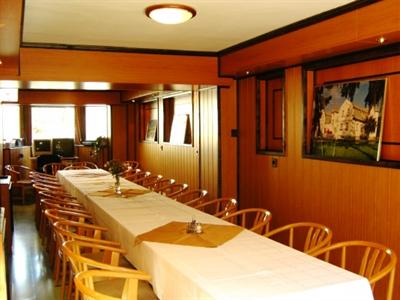 фото отеля Revesz Hotel