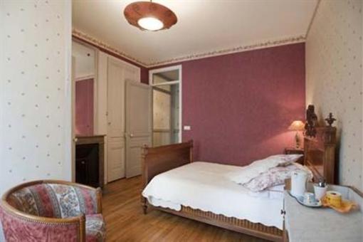 фото отеля Aux Deux Ateliers - Chambre d'Hotes