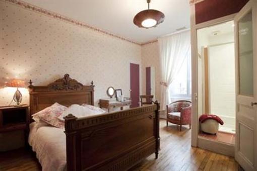 фото отеля Aux Deux Ateliers - Chambre d'Hotes