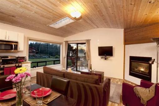 фото отеля Cottages at Little River Cove