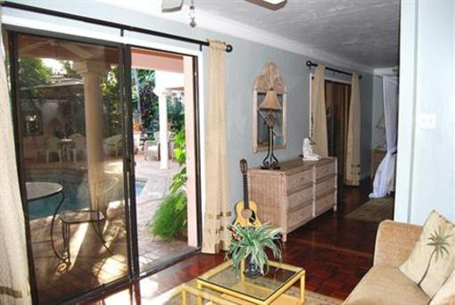 фото отеля Old Lahaina House