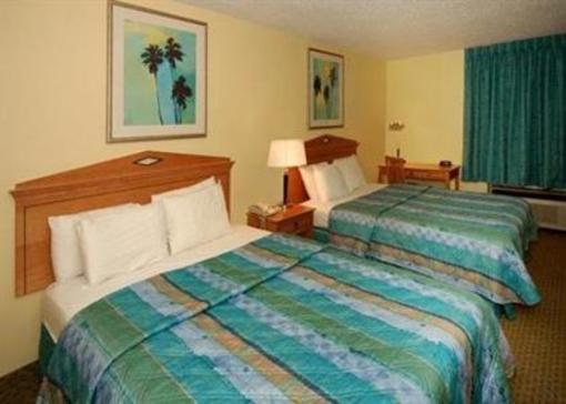 фото отеля Travelodge Pensacola Beach
