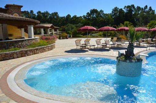 фото отеля Limone Beach Village