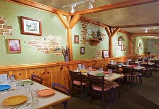 фото отеля Americas Best Value Inn & Suites Bryce Canyon Tropic