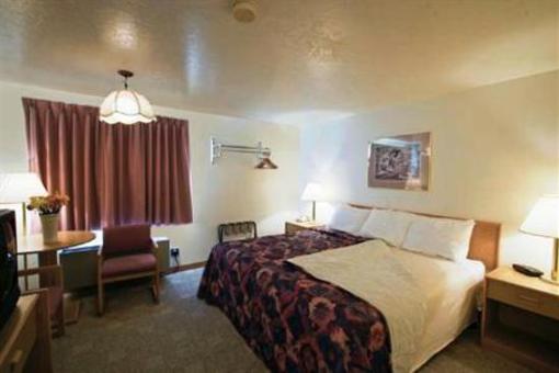 фото отеля Americas Best Value Inn & Suites Bryce Canyon Tropic