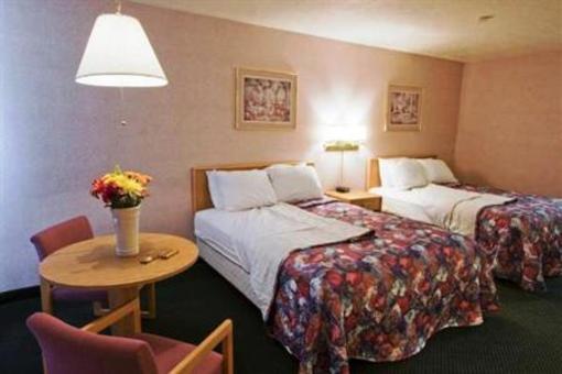 фото отеля Americas Best Value Inn & Suites Bryce Canyon Tropic