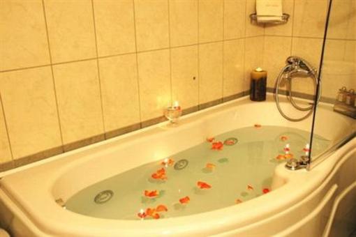 фото отеля Akrolimnion Guesthouse