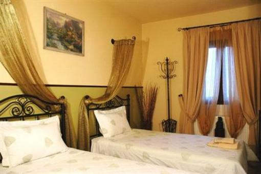 фото отеля Akrolimnion Guesthouse