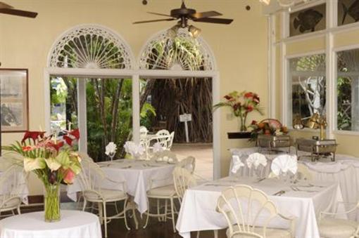 фото отеля Best Western Pioneer Inn Lahaina