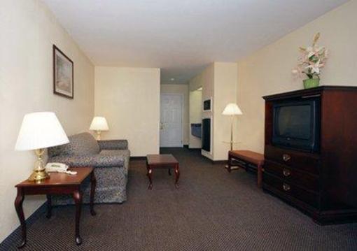 фото отеля Rodeway Inn & Suites Tillmans Corner