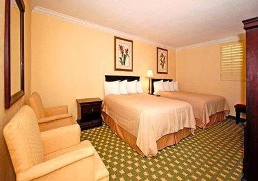 фото отеля Quality Inn On the Beach Ormond Beach
