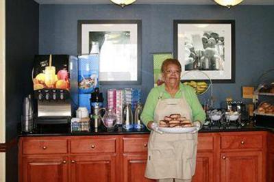 фото отеля Hampton Inn Hinesville