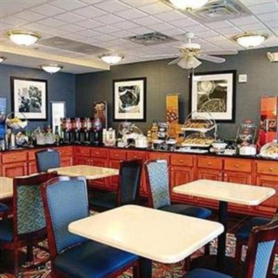 фото отеля Hampton Inn Hinesville
