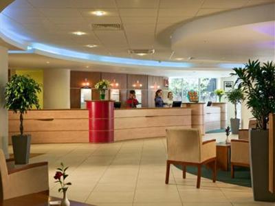 фото отеля Hotel Ibis Heathrow Airport London