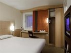 фото отеля Hotel Ibis Heathrow Airport London