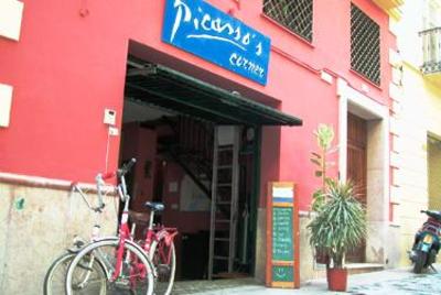 фото отеля Picasso's Corner Backpackers Hostel