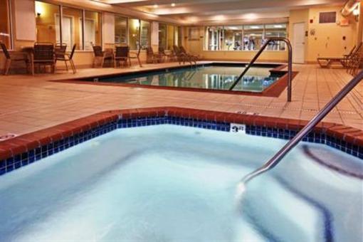 фото отеля Holiday Inn Express Hotel & Suites Vandalia