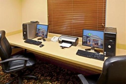 фото отеля Holiday Inn Express Hotel & Suites Vandalia