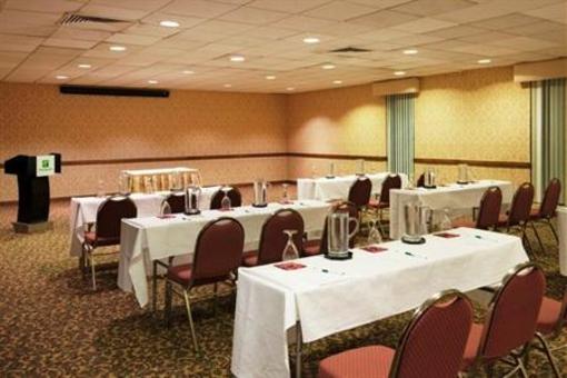 фото отеля Holiday Inn Nashua