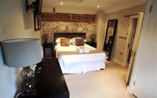 фото отеля The Woolpack Country Inn Northington Winchester