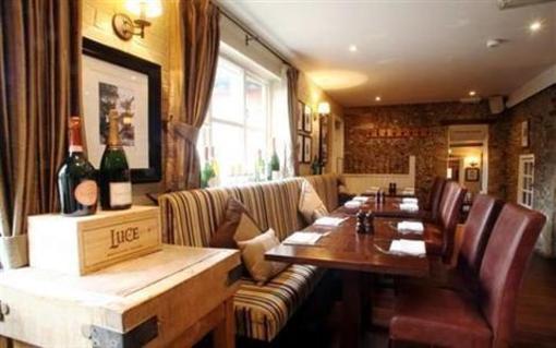 фото отеля The Woolpack Country Inn Northington Winchester