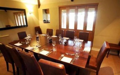 фото отеля The Woolpack Country Inn Northington Winchester