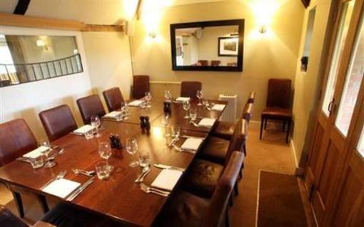 фото отеля The Woolpack Country Inn Northington Winchester