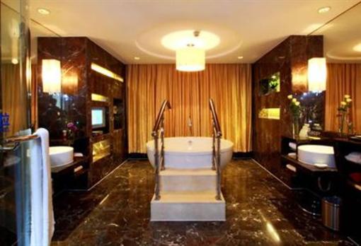 фото отеля 5 Star Wharton International Hotel Nanning