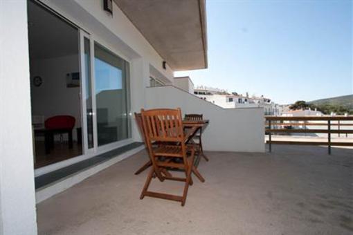 фото отеля Aparthotel l'Heretat Cadaques