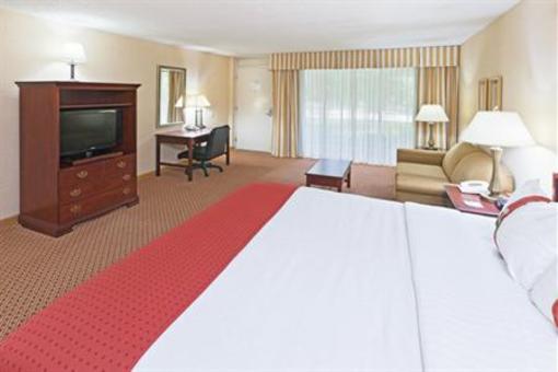 фото отеля Holiday Inn Lubbock Park Plaza
