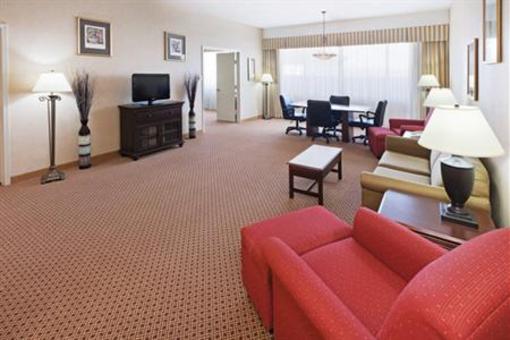 фото отеля Holiday Inn Lubbock Park Plaza
