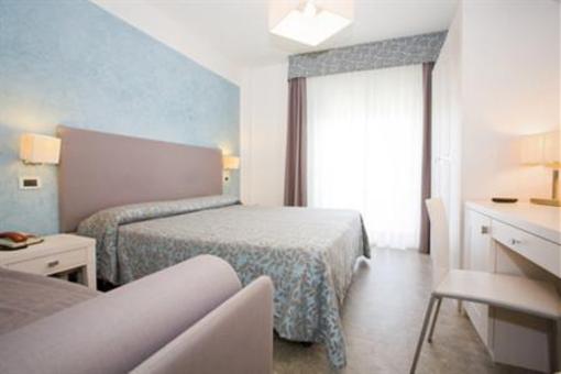 фото отеля Hotel Savoy Caorle