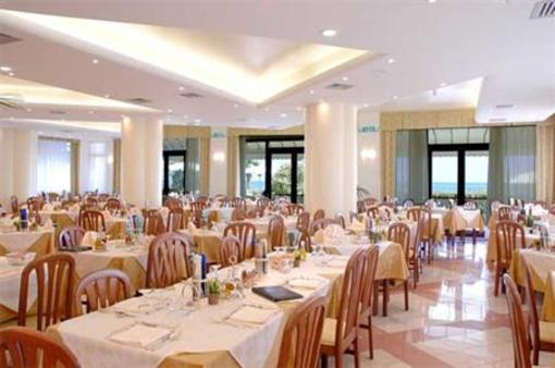 фото отеля Hotel Savoy Caorle