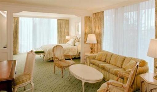 фото отеля Little America Hotel and Resort