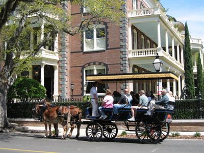 фото отеля French Quarter Inn