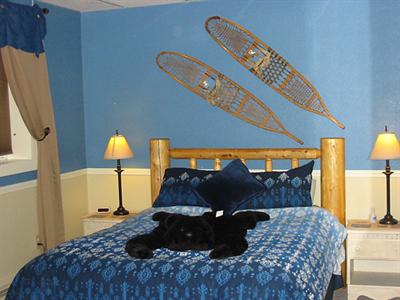 фото отеля Jewel Lake Bed & Breakfast