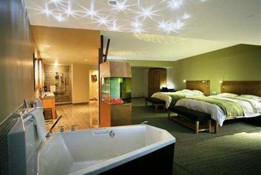 фото отеля Sparkling Hill Resort