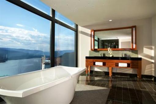 фото отеля Sparkling Hill Resort