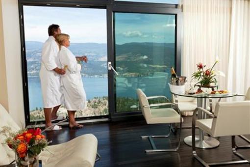 фото отеля Sparkling Hill Resort