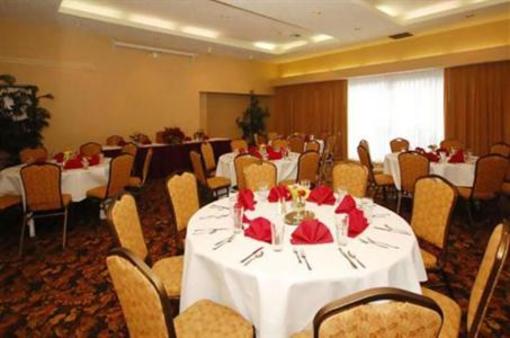 фото отеля Ramada Spokane Airport and Indoor Waterpark