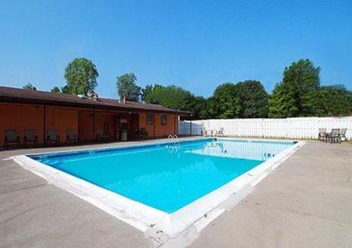 фото отеля Econo Lodge & Suites Memphis
