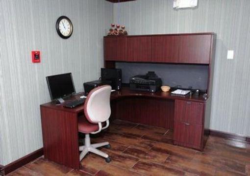 фото отеля Quality Inn & Suites North Little Rock